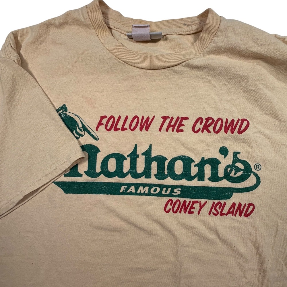 Y2K Nathan's Famous T-Shirt Large Tan Coney Island Follow The Crowd Graphic‎ Tee